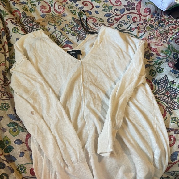Forever21 thin sweater - Picture 2 of 3